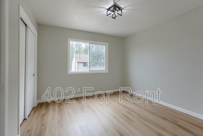Photo - 4715 Davenport St