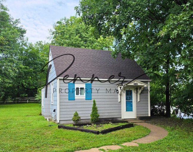 Building Photo - 2406 S Lee's Summit Rd