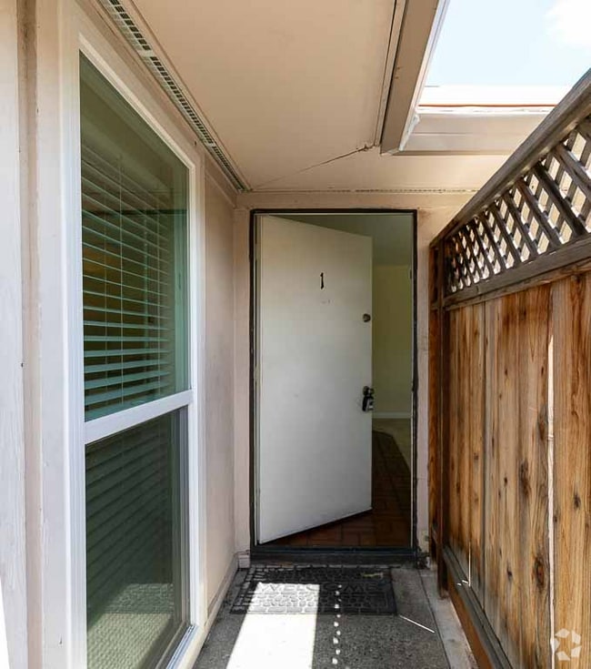 Building Photo - 1671 Alvarado Ave Rental