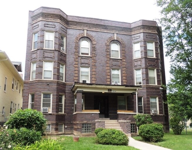 Photo - 152 N Menard Ave Apartments