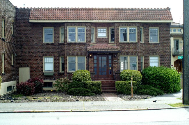 Photo - Shoremont Apartments