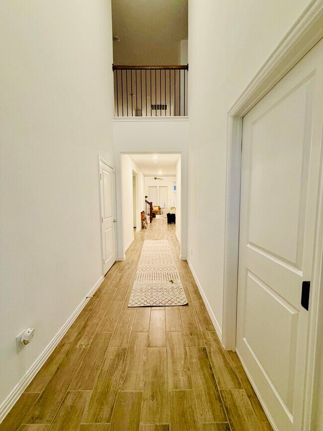 Pasillo - 3421 Goose Ln