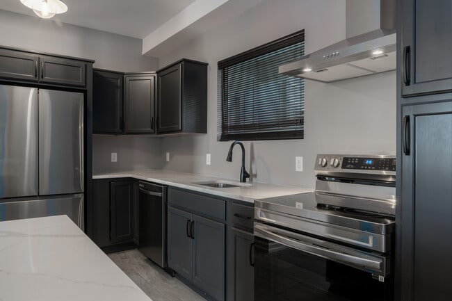 Photo - 620 E Market St