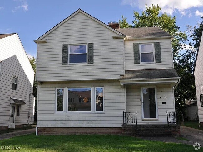 Building Photo - 4302 Silsby Rd Rental