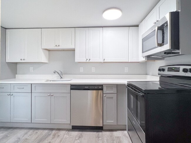 Photo - 25 Common St Unit 1