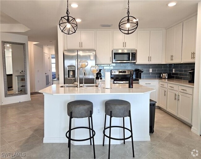 Building Photo - 5807 Double Eagle Cir Unit 4621 Rental