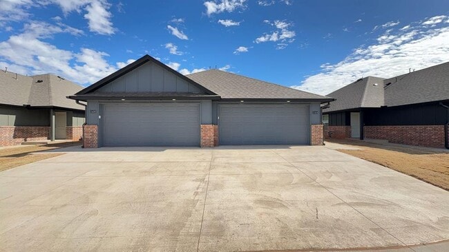 Photo - 11424 University