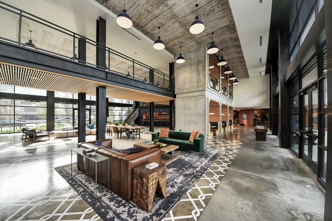 Building Photo - 2810 Riverby Rd Unit 119