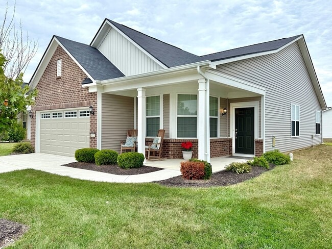 Building Photo - 4879 Larkspur Dr Rental