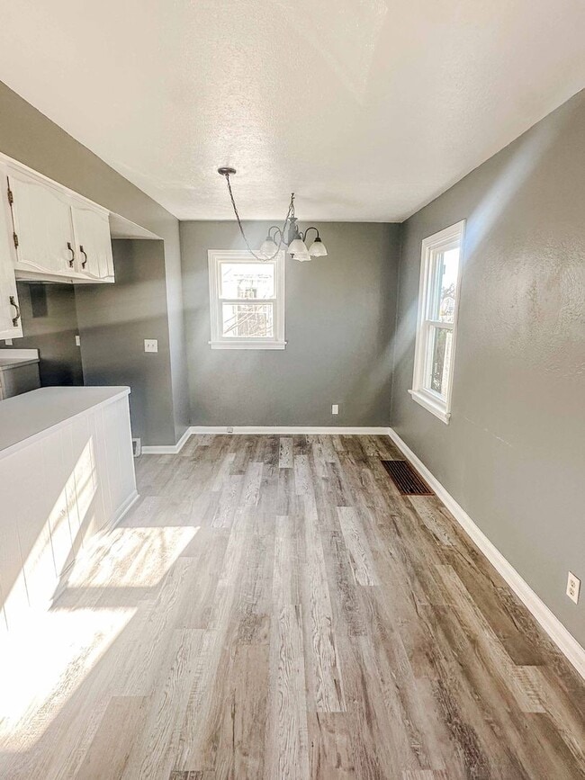 Photo - Beautiful two bedroom home with bonus room, finished basement, dishwasher, and many updates!