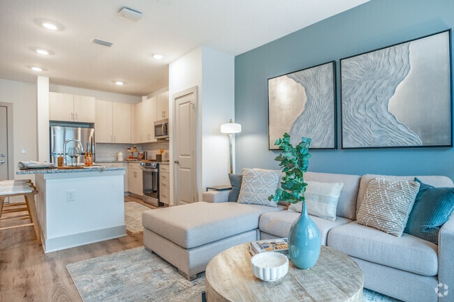1BD, 1BA - 824SF