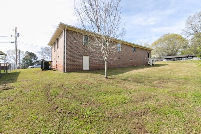 Photo - 3305 Todd St