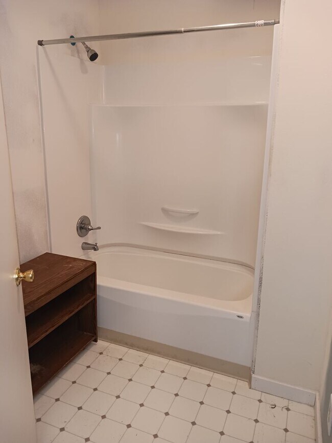 Photo - Albany Apartments Unit 8