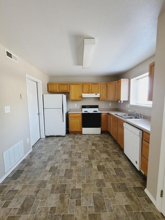 Building Photo - 6655 Dublin Loop W Unit 6655DL Rental