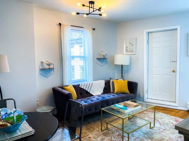 Photo - 1004 Tremont St Unit 2