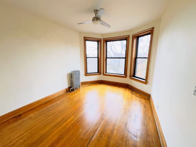 Photo - 2502 N Kedzie Blvd Unit 1