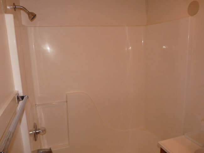 Photo - 2401 S Center St Unit #3