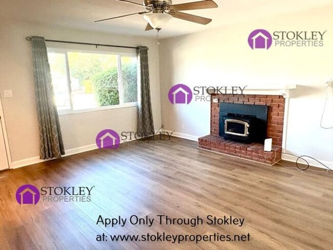 Photo - 1875 Queens Rd