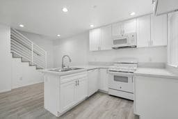 Building Photo - Hale Honu Villas