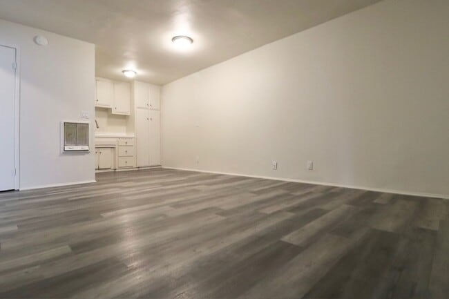 Photo - 241 Campbell Way Unidad B