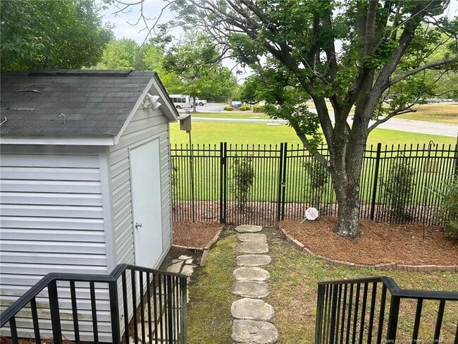 Photo - 4890 Independence Dr