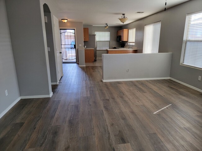 Photo - 14862 W Aster Dr