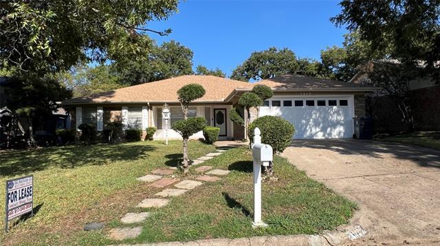 Building Photo - 1915 Longmeadow Dr