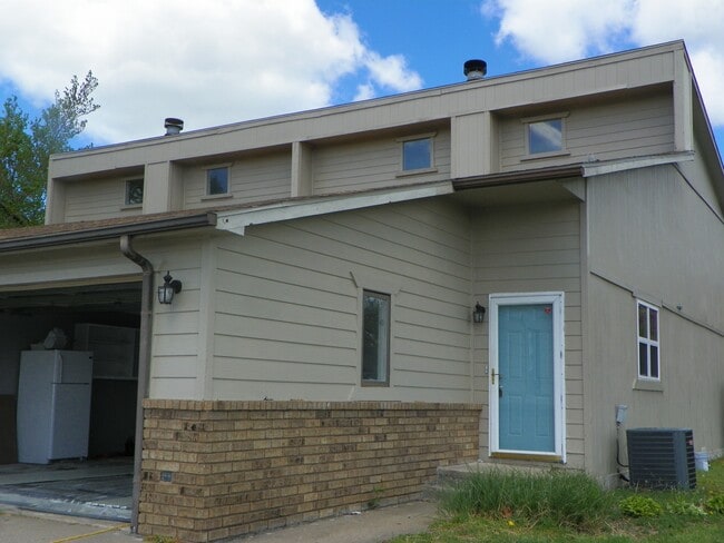 Building Photo - 3521 E Laurel St Rental