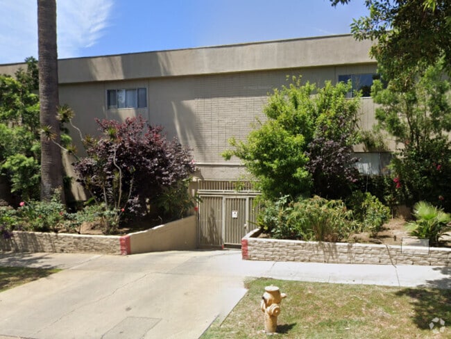 Building Photo - 1031 N Harper Ave Rental