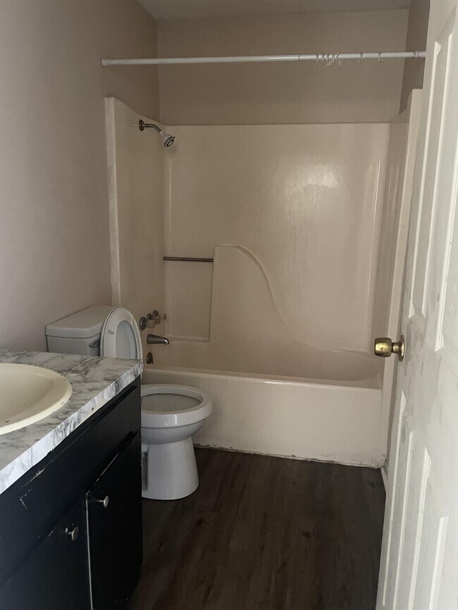 Photo - 1601 University Pkwy Unidad 24