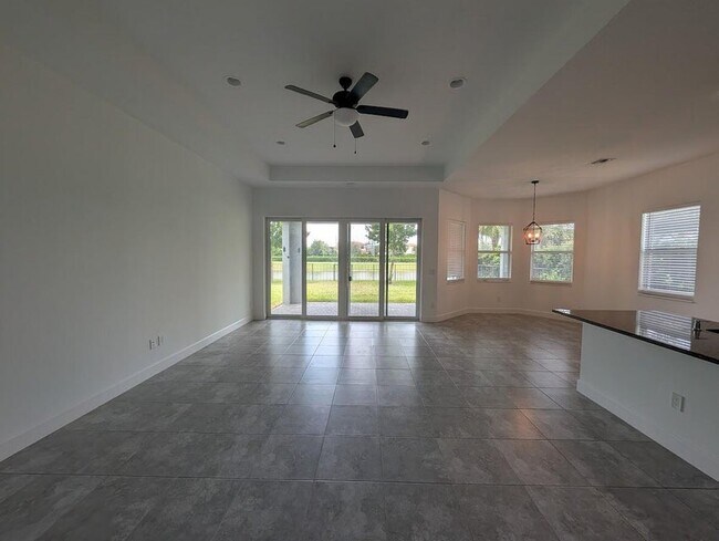 Photo - 4613 Citron Wy