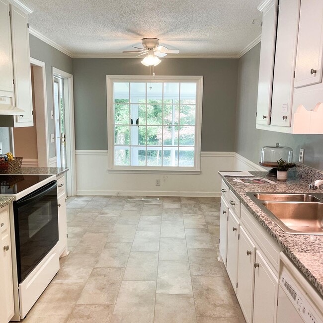 Photo - 1906 Sutphin Dr
