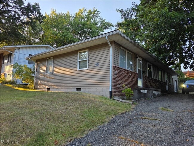 Building Photo - 1283 Ottawa Ave Rental