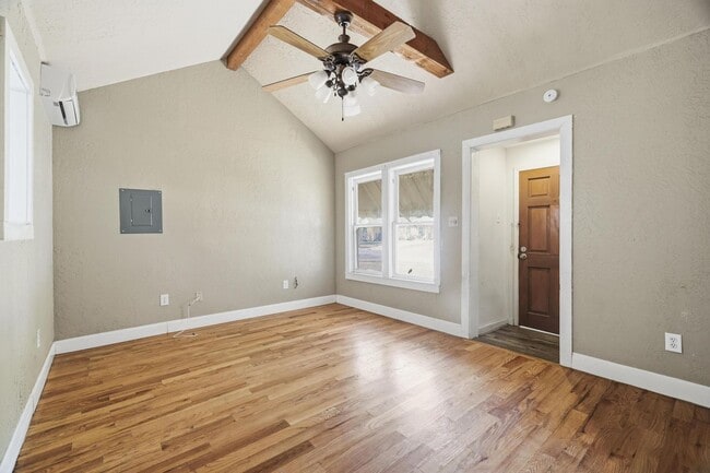 Photo - 1125 Pecan St