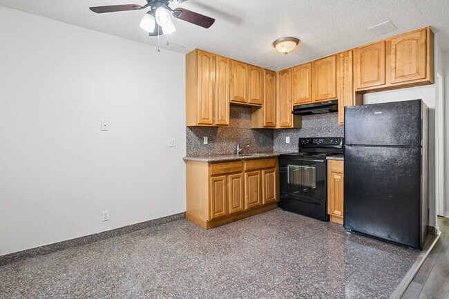 Photo - Wilshire Court Apartments