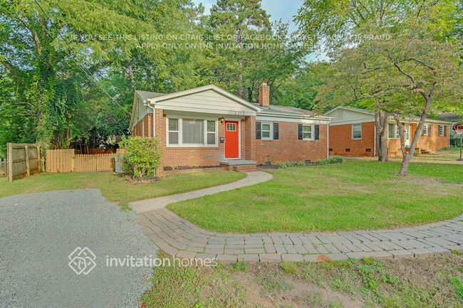 Photo - 2312 Markham Ct