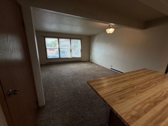Photo - 386 9th Ave E