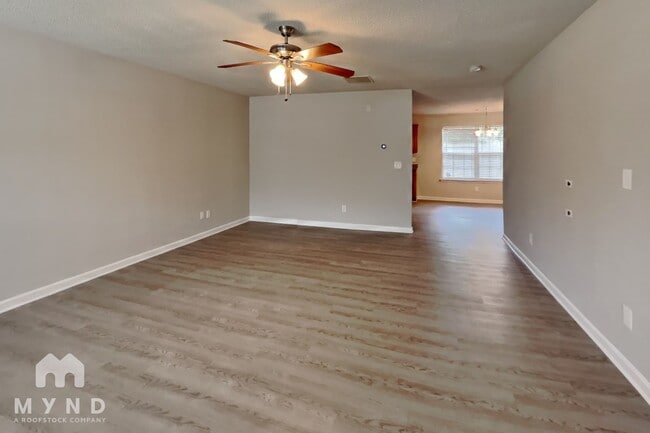 Photo - 6132 Hickory Ln Dr