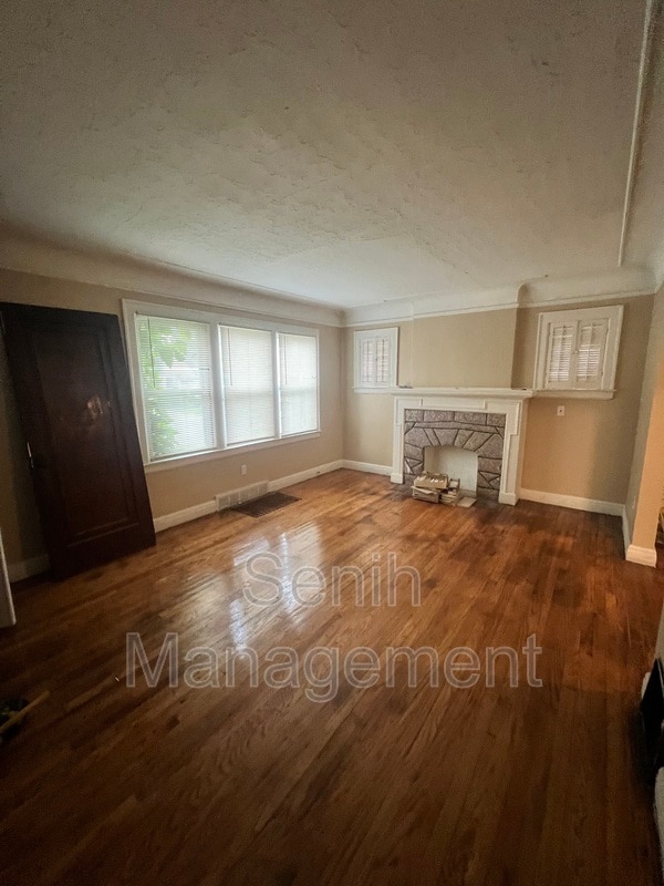 Photo - 6479 Plainview Ave