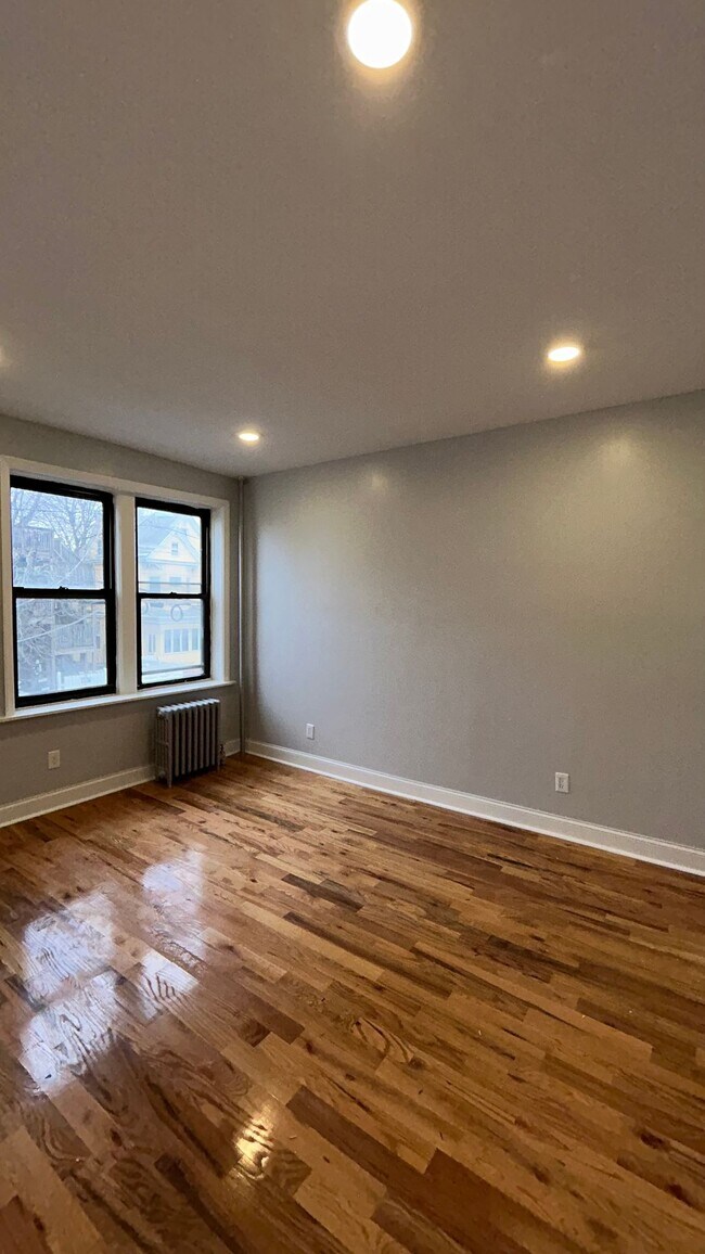 Photo - 930-Berkeley Manor, LLC