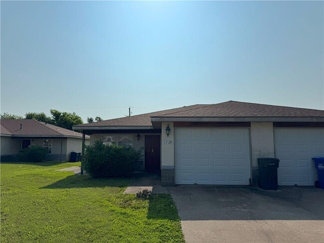 Photo - 1709 S 11th Pl Townhome