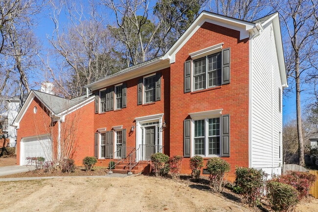 Photo - 245 St Martins Dr SE