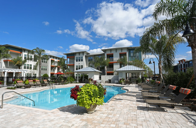 Terraza amplia - Overlook at Crosstown Walk Apartamentos