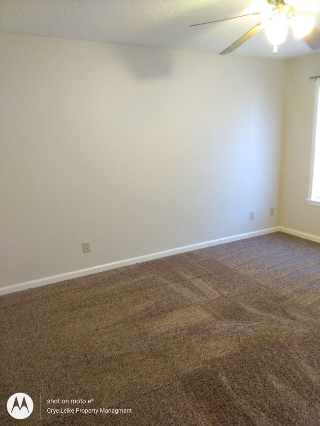 Photo - Clean and Cute 2 Bedroom Townhome