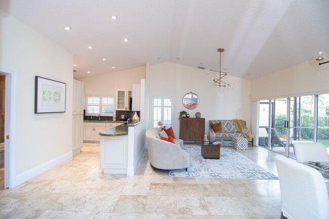 Photo - 8410 Brussels Way