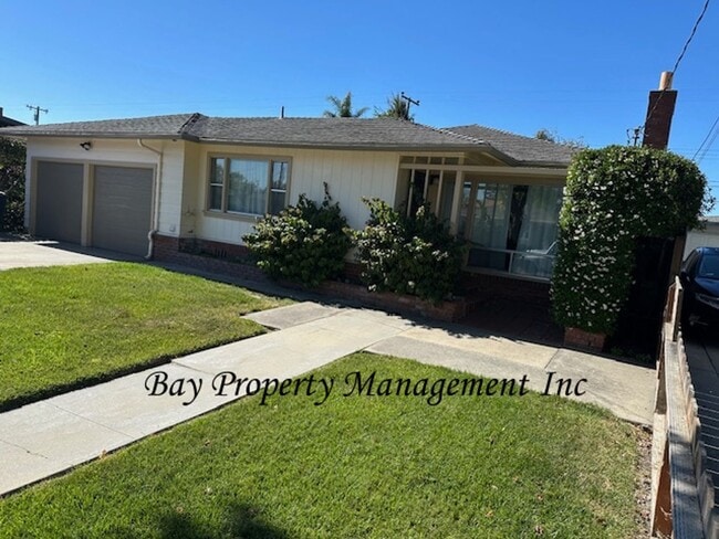 Building Photo - Lovely 3-Bedroom, 2-Bath Home Near Mission...