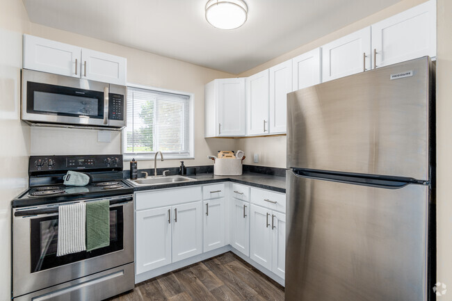 1BR, 1BA - 630SF - Kitchen - Norris Hills Apartments
