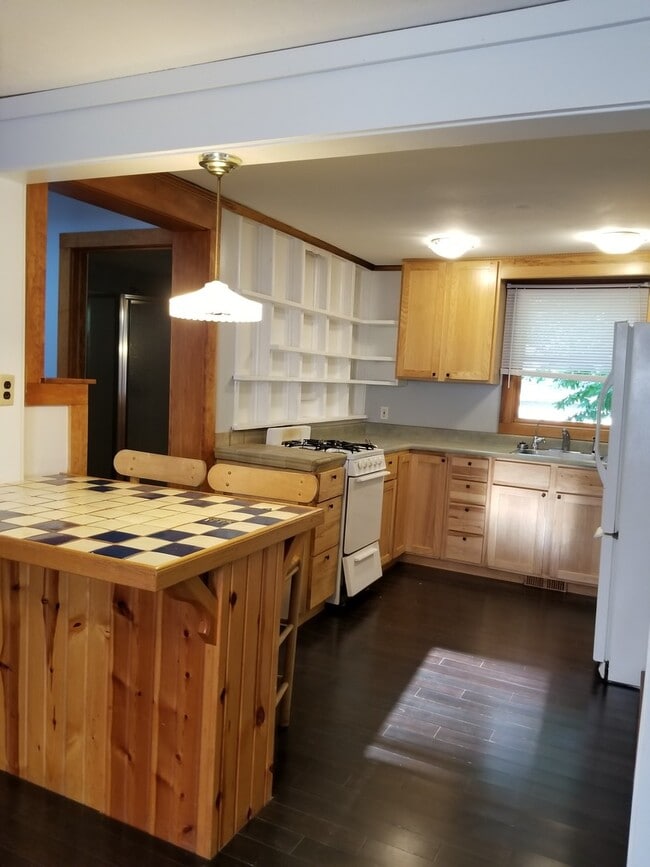 Photo - Great 3 bed 2 bath home!! AVAILABLE AUGUST 2027!