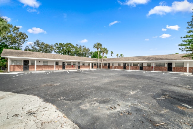 Photo - Eagle Crest Apartments