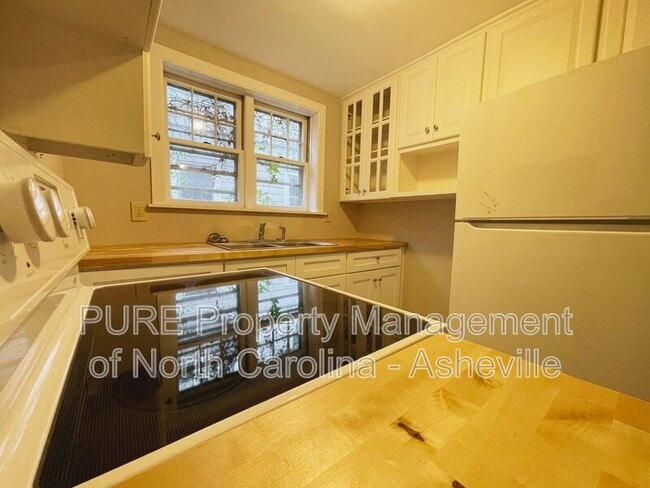 Photo - 21 Vermont Ave Unit 2- DOWNSTAIRS